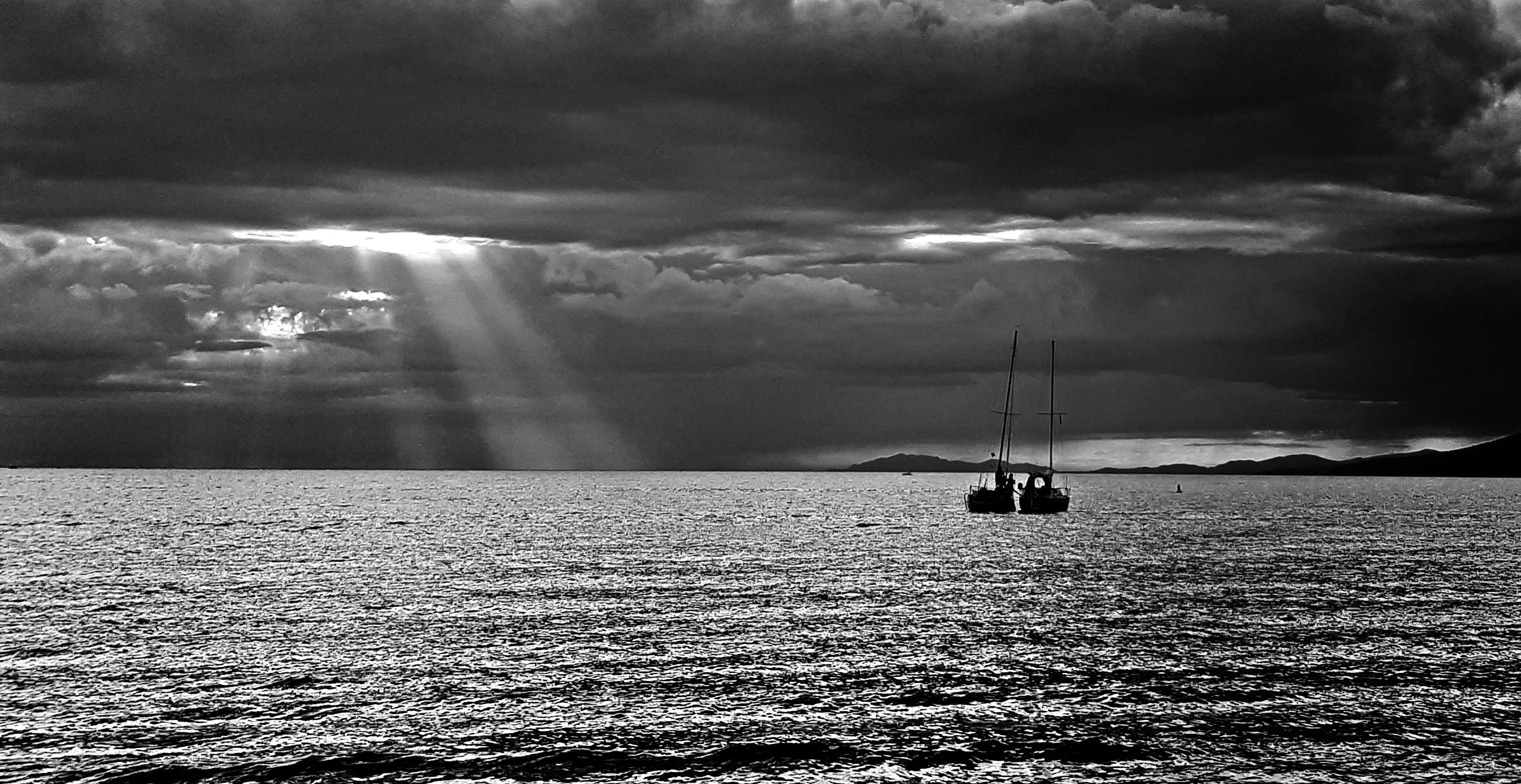 sailing-light.jpg