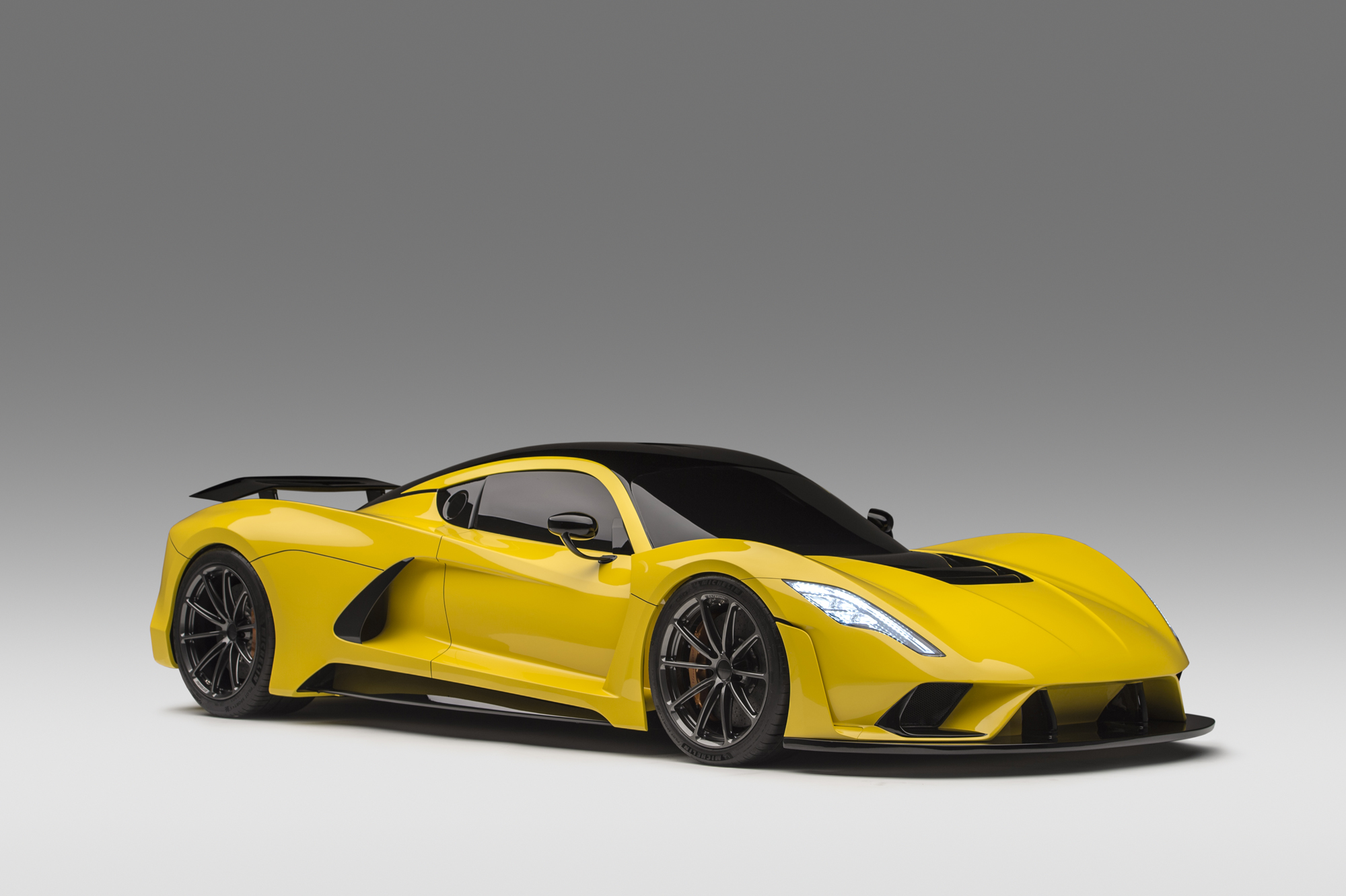 Hennessey-Venom-F5-01-1.jpg
