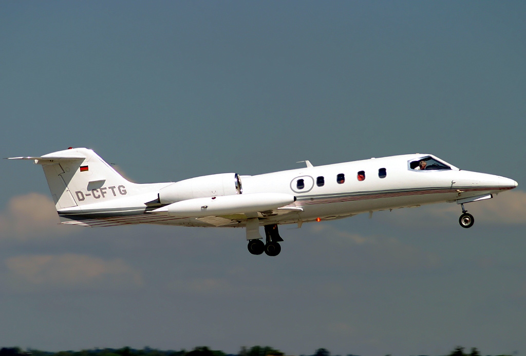 Gates_Learjet_35A_AN0385420.jpg