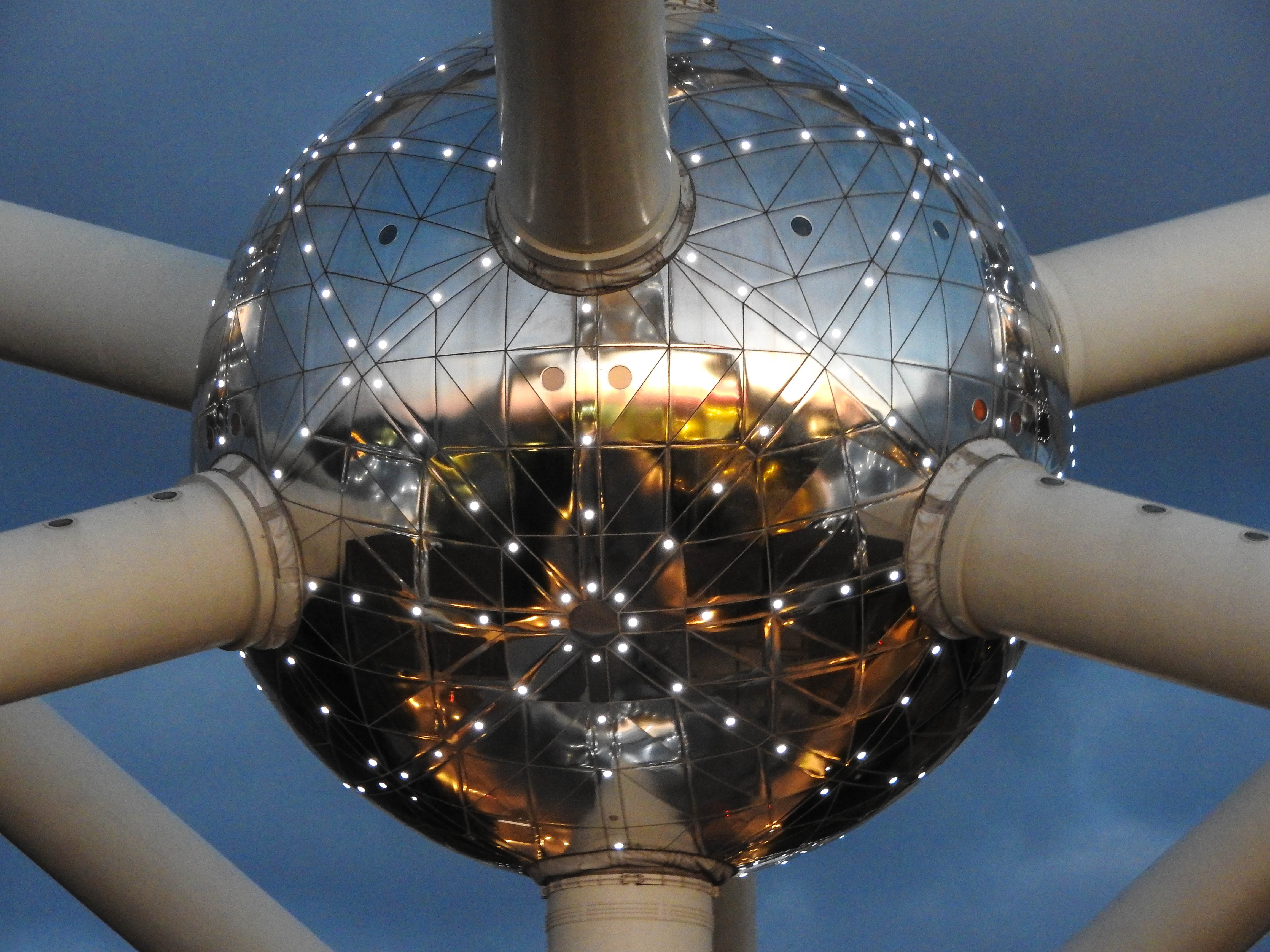 atomium 7.jpg