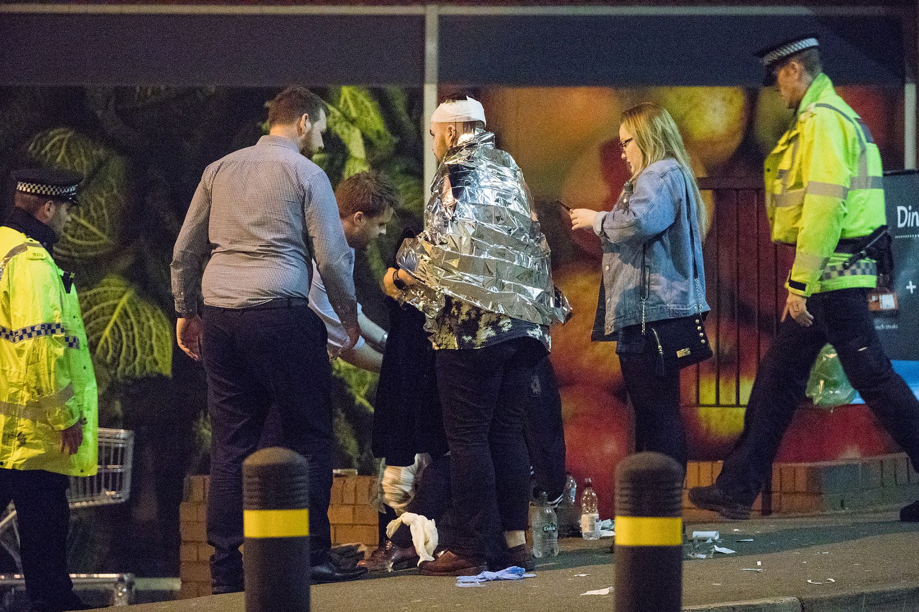 reports-of-an-explosion-at-Manchester-Arena-3.jpg