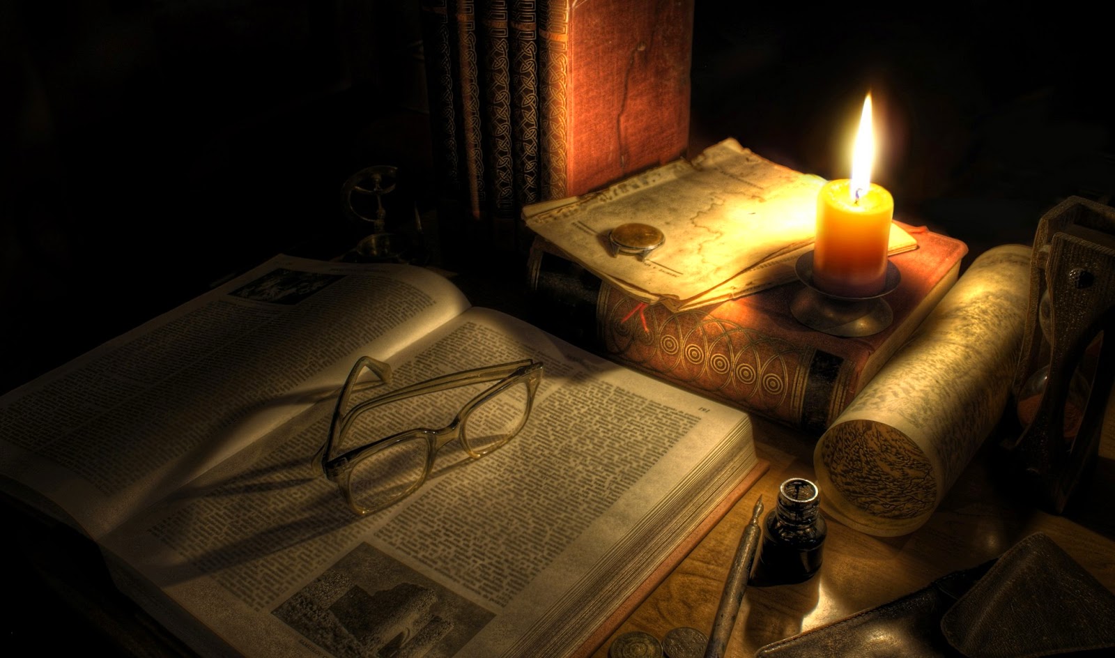 old-books-candle-7652605-e1358035452434.jpg