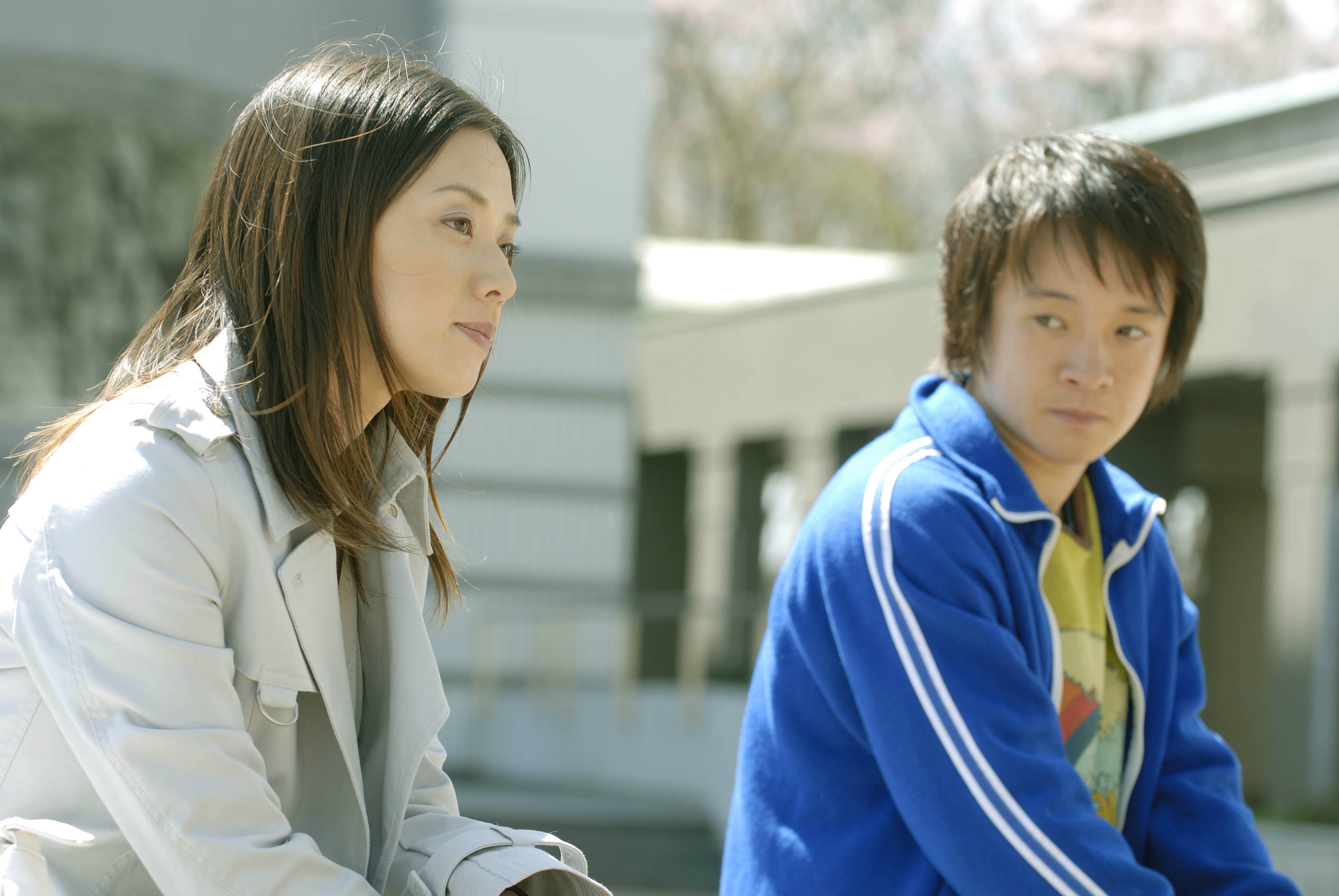 reiko-otsuka-and-shiina-hamada-in-foreign-duck-native-duck-god-in-coin-locker.jpg