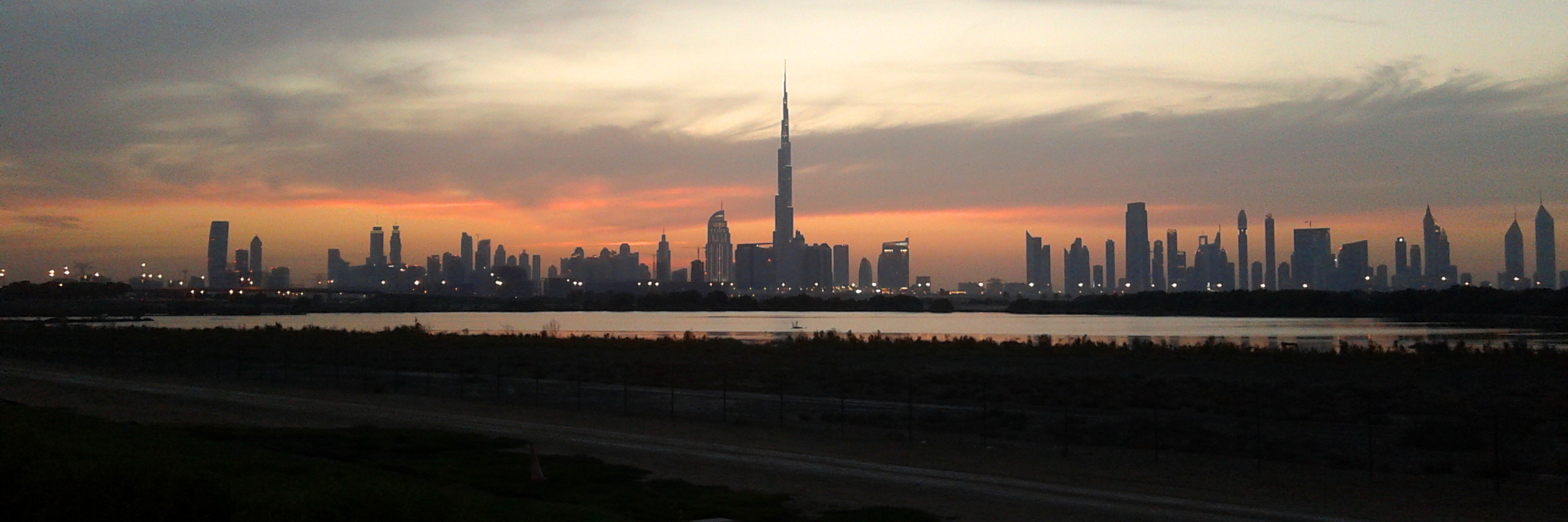 dubai-2300943.jpg