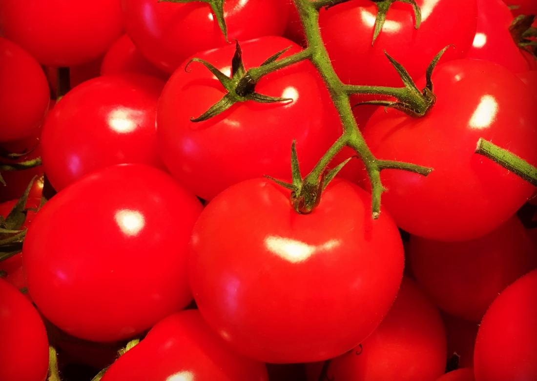 tomatoes-close-up.jpg