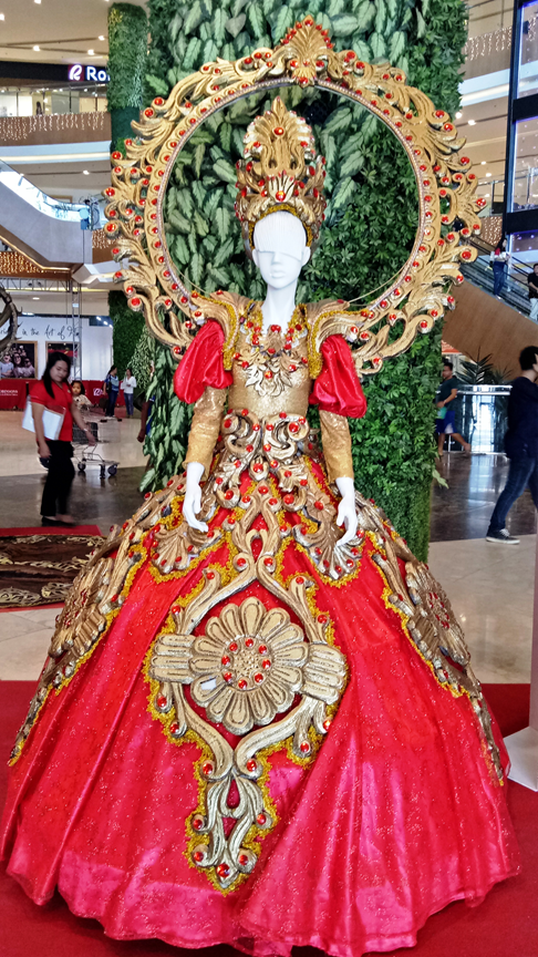 IN PHOTOS: The Sinulog Queen Costumes By Cebu's Top Designers | atelier ...