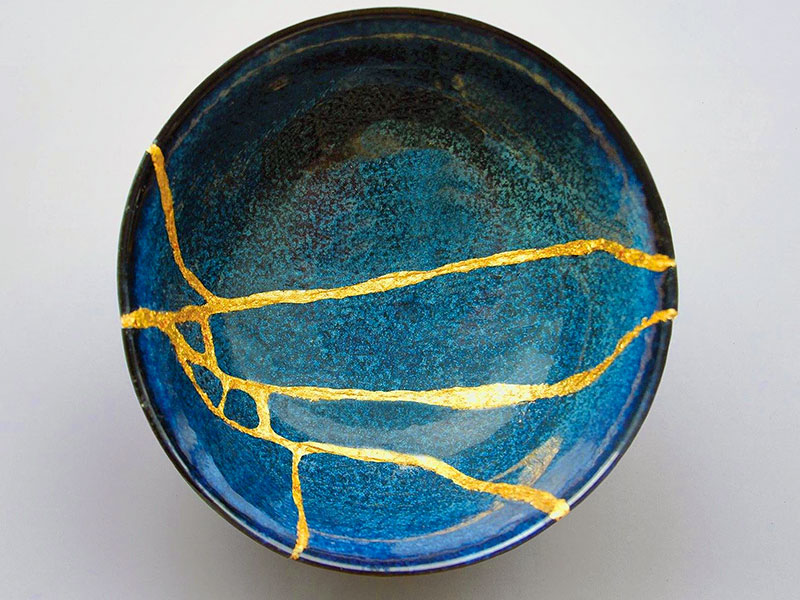 kintsugi-piatto-blu1.jpg