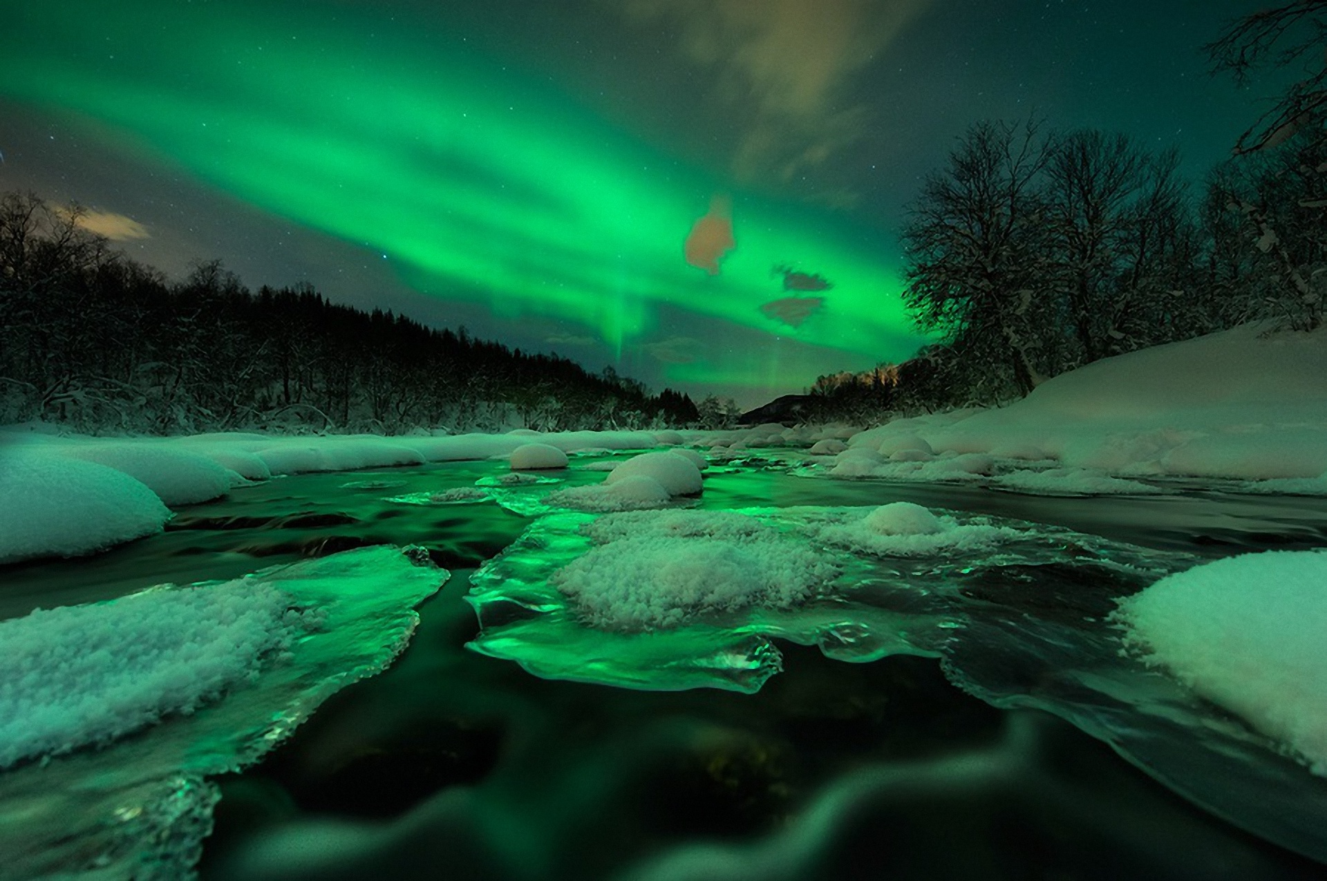 Wallpaper-Aurora-Laptop-Backgrounds-99101.jpg