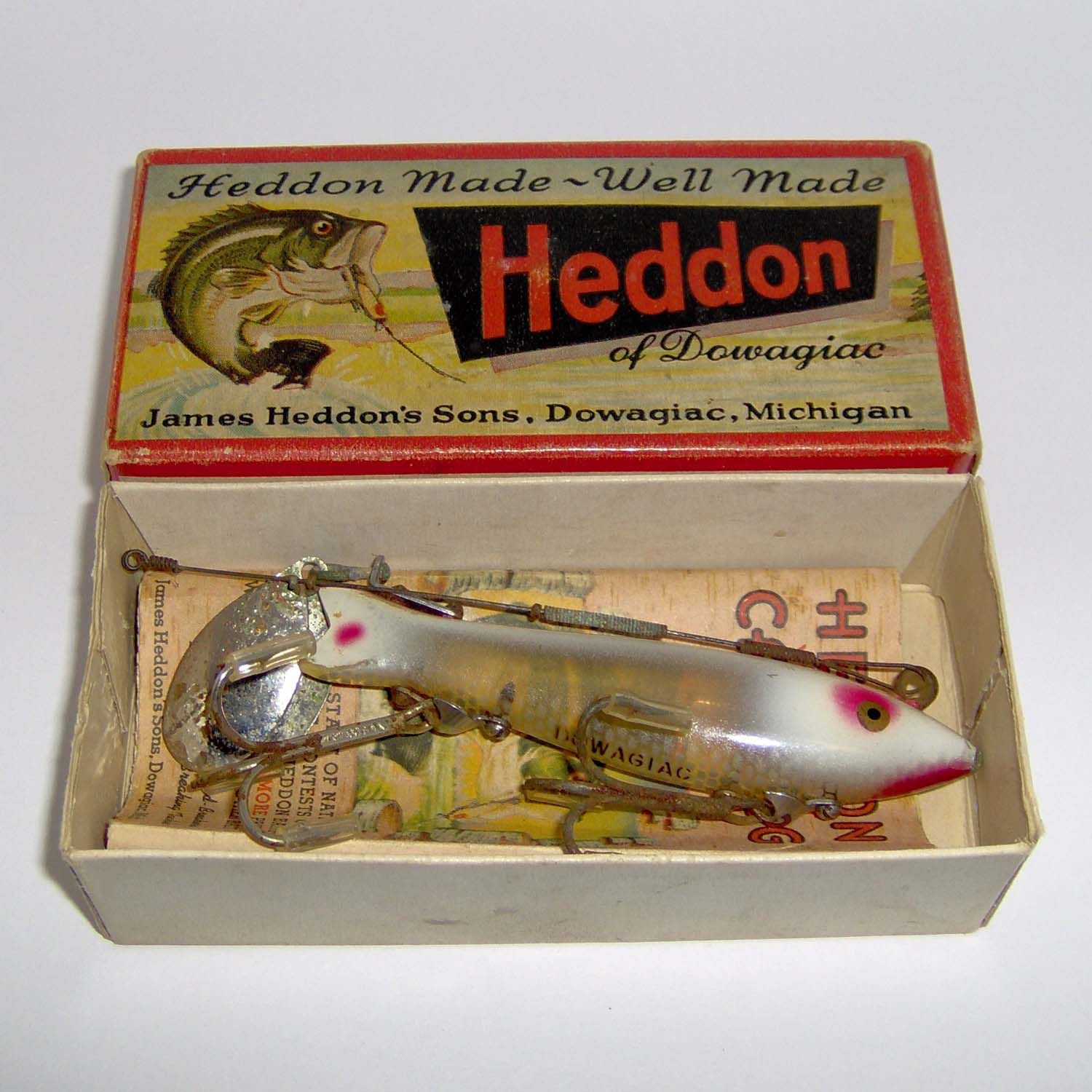 c. 1930's HEDDON SUPER DOWAGIAC SPOOK LURE in WHITE with RED DECORATIONS  No. 9100 old lure — Steemit