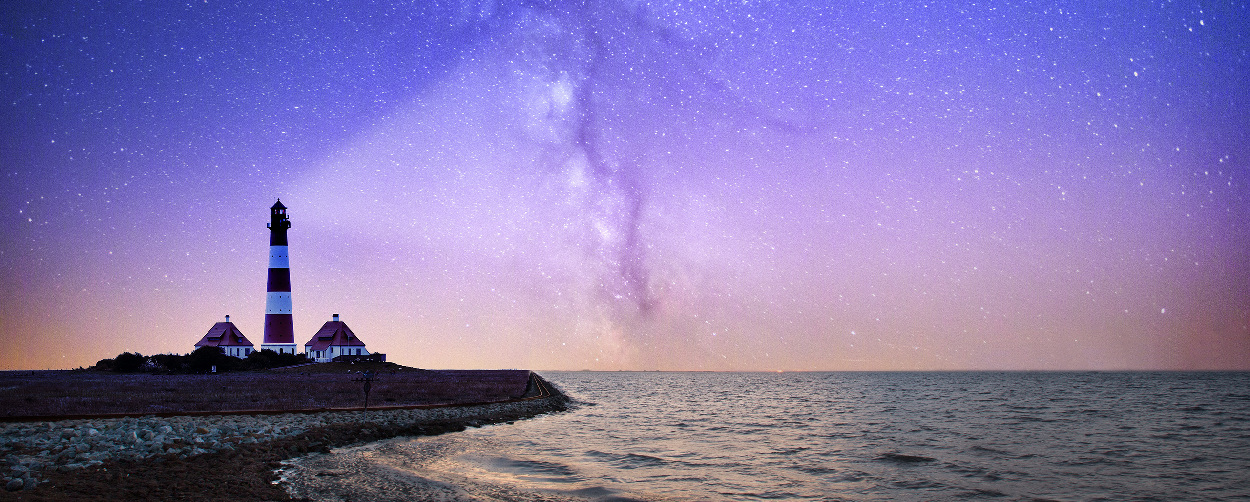 lighthouse2.jpg
