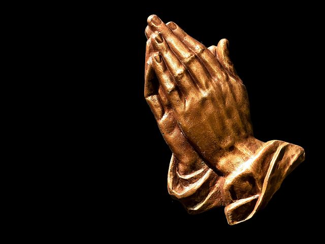 praying-hands-2539580__480.jpg