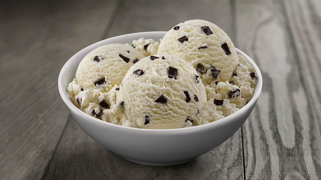 cartons_rich-creamy_chocolate-chip.jpg