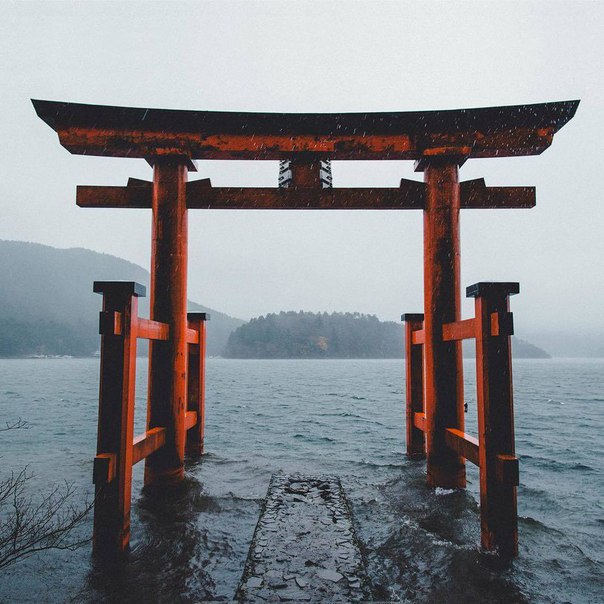 Lake Asino, Japan.jpg
