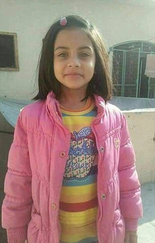 47F9CE8600000578-5263361-Police_have_stepped_up_the_hunt_for_six_year_old_Zainab_s_pictur-a-11_1515773437845.jpg