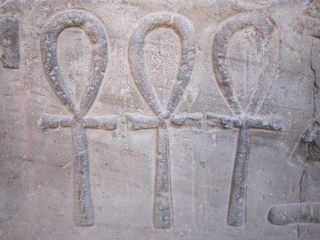maxpixel.freegreatpicture.com-Ankh-Egypt-Symbols-Hieroglyphics-Live-105769.jpg