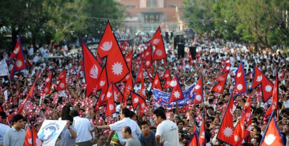 flag_wrapping_nepal_000_del6121602_595.jpg