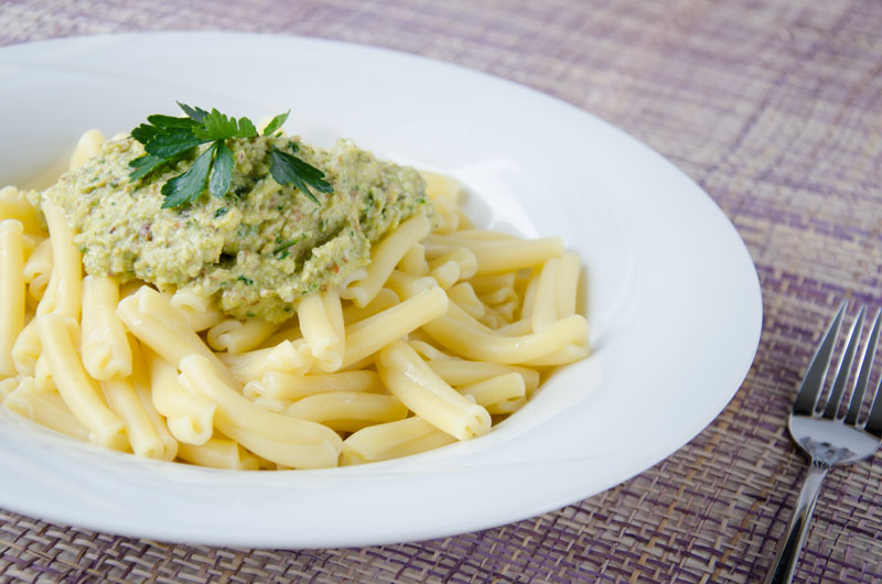 Pasta-garofalo-with-asparagus-pesto.jpg