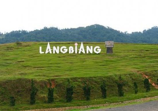 Langbiang Mountain Dalat 3.jpg
