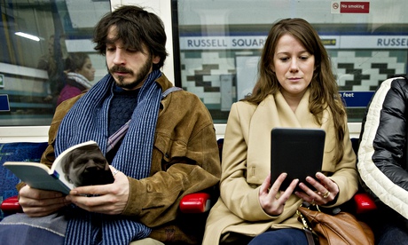 Woman-reading-an-e-book-o-011.jpg