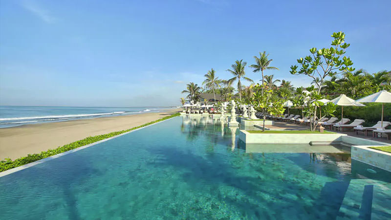 10best-beach-hotel-bali.jpg