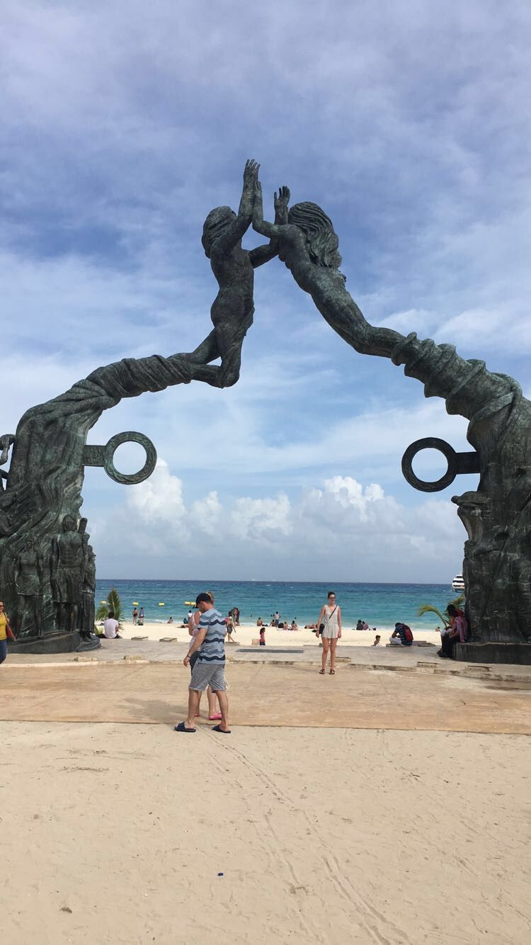 Mexico part 2 - Playa Del Carmen and the flying pole dancers — Steemit