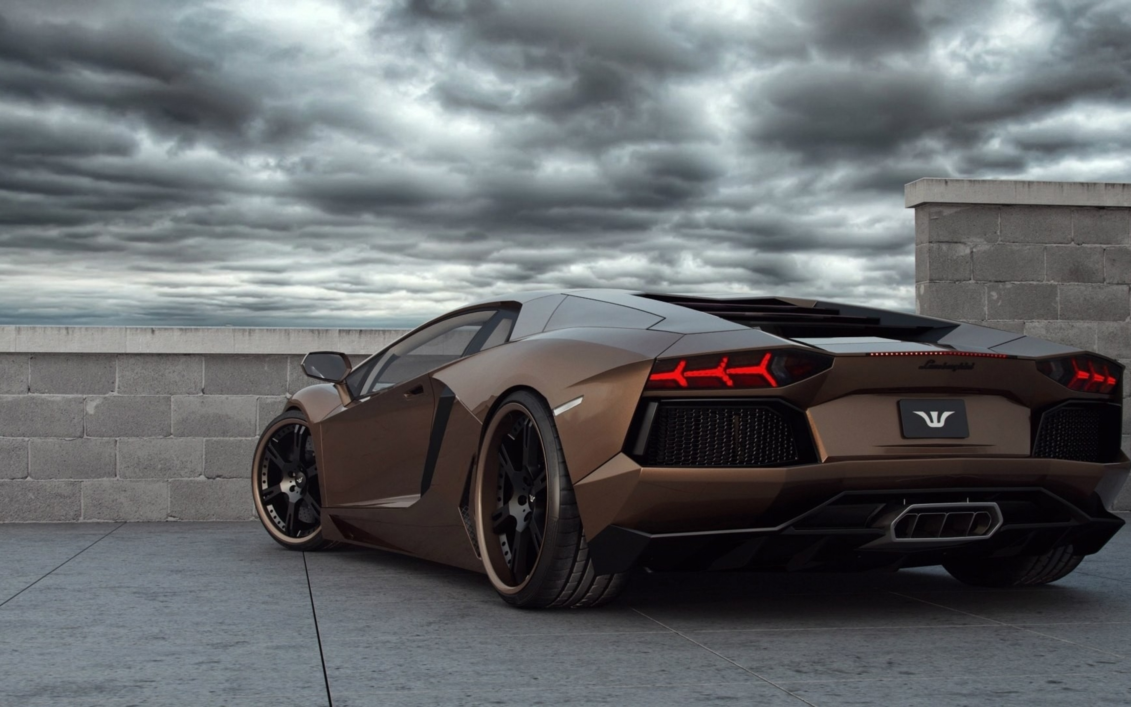 lamborghini_color_city_sky_cars_85242_3840x2400.jpg