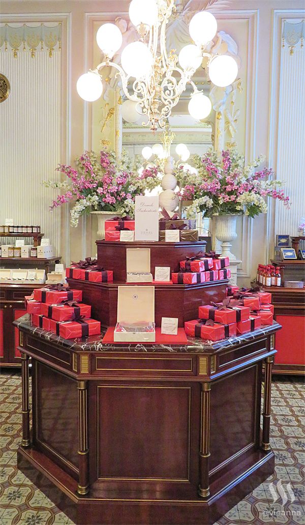 demel2.jpg