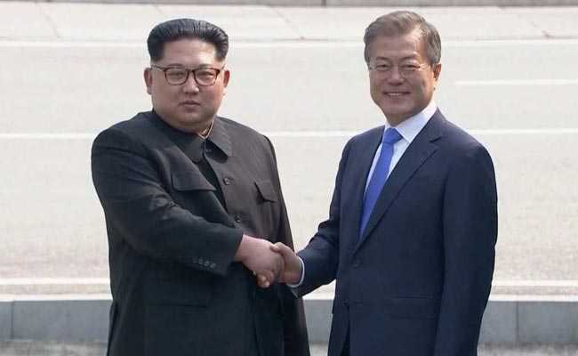 kim-jong-un-moon-jae-in-handshake-reuters_650x400_81524790749.jpg