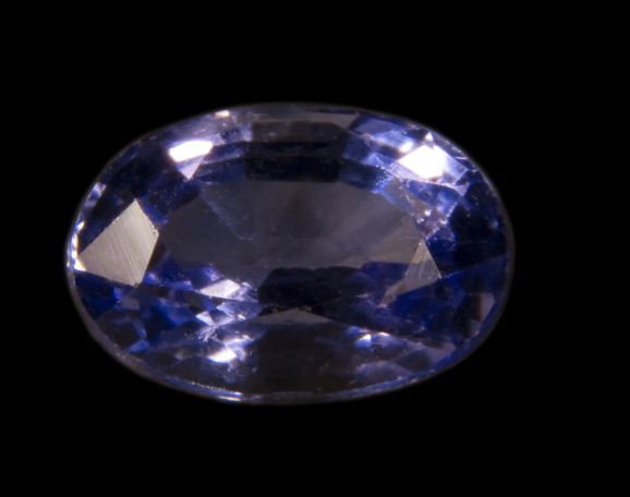 Tanzanite_taillée.jpg