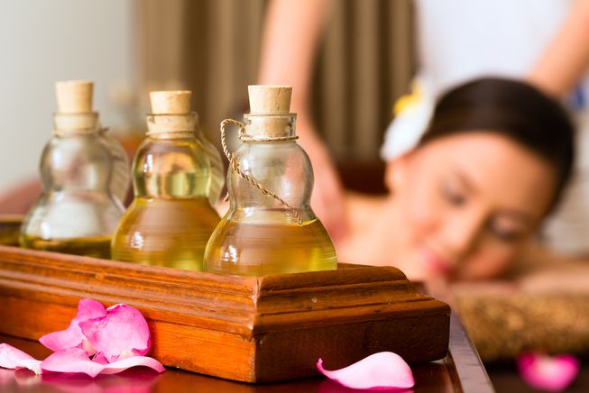woman-getting-massage-with-oils.jpg.653x0_q80_crop-smart.jpg