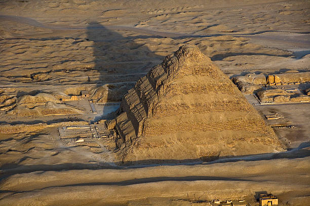 saqqara-egypt-picture-id84060579.jpg