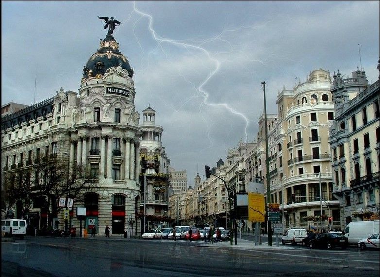 storm_over_madrid_by_mr_vicent.jpg