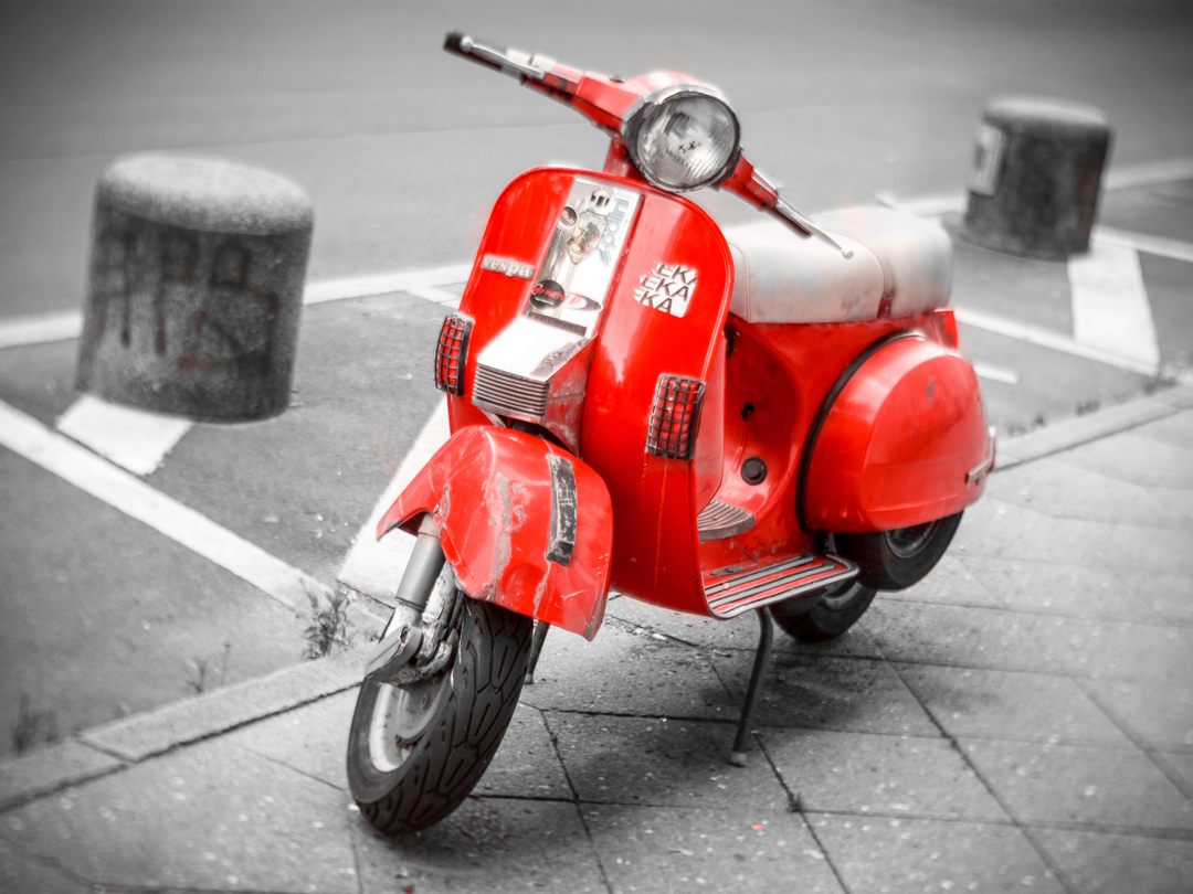 red-vespa-1080.jpg