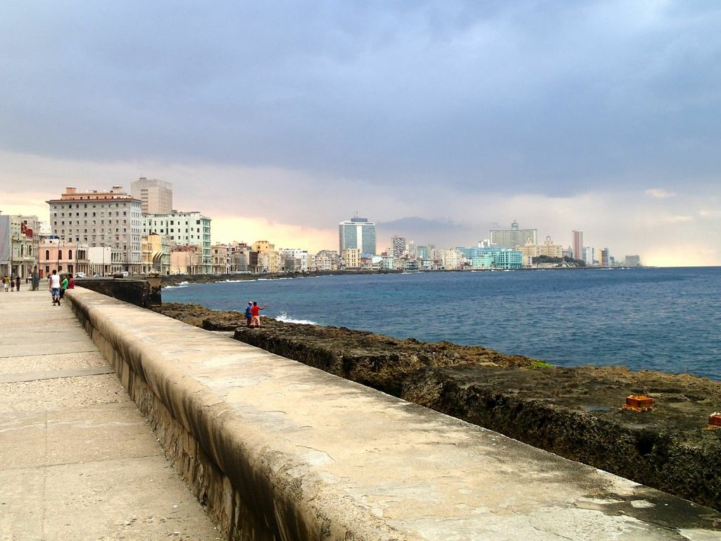 Havana'sMalecon.JPG