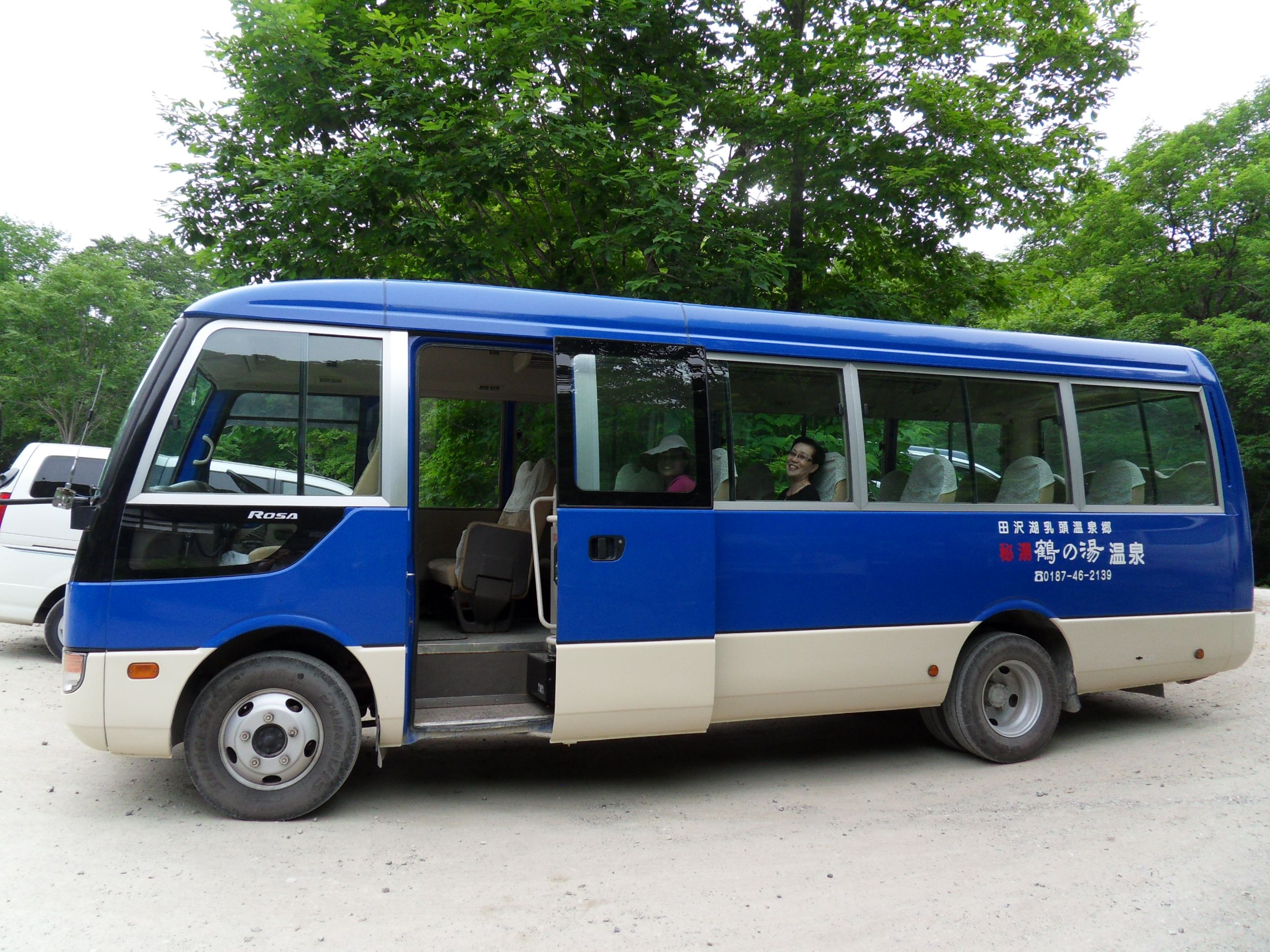 SDC12933 Shuttle Bus from Alpa Komakusa to Tsurunoyu On-Sen.JPG