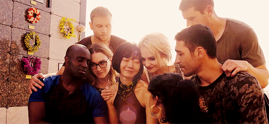 (m/f) voices in my head - a cluster of Sense8 Sense8