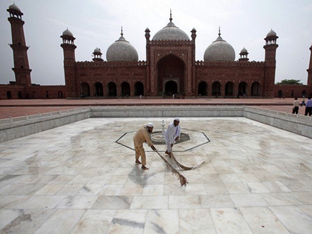 19110-Badshahimasjidreuters-1382537286-194-640x480.jpg