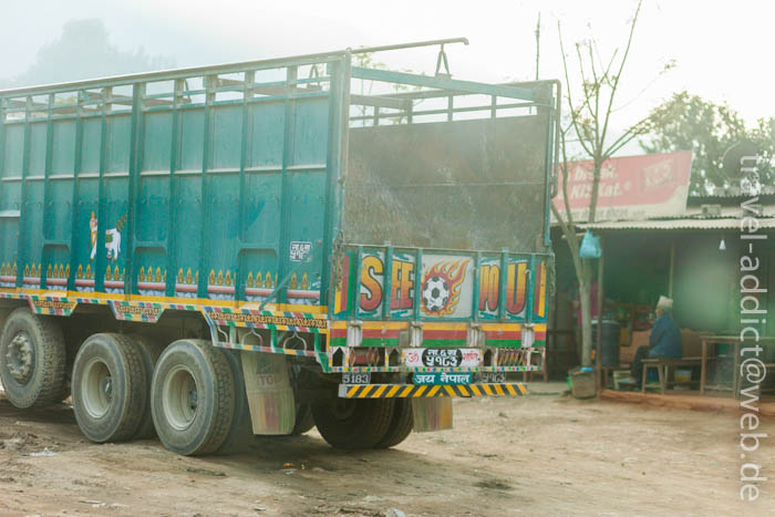 nepal_buses-15.jpg