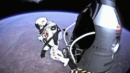 red-bull-stratos-felix-baumgartner-space-jump-18.jpg