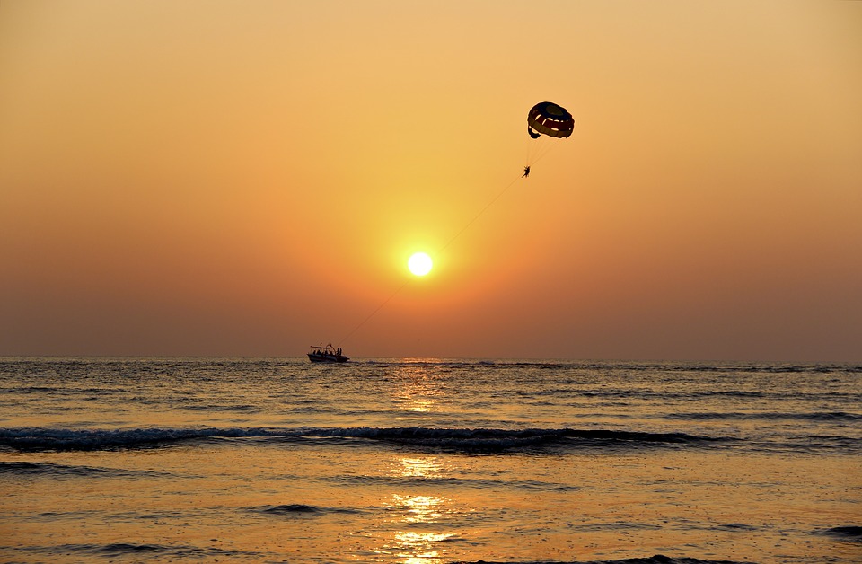 sunset-1283875_960_720.jpg