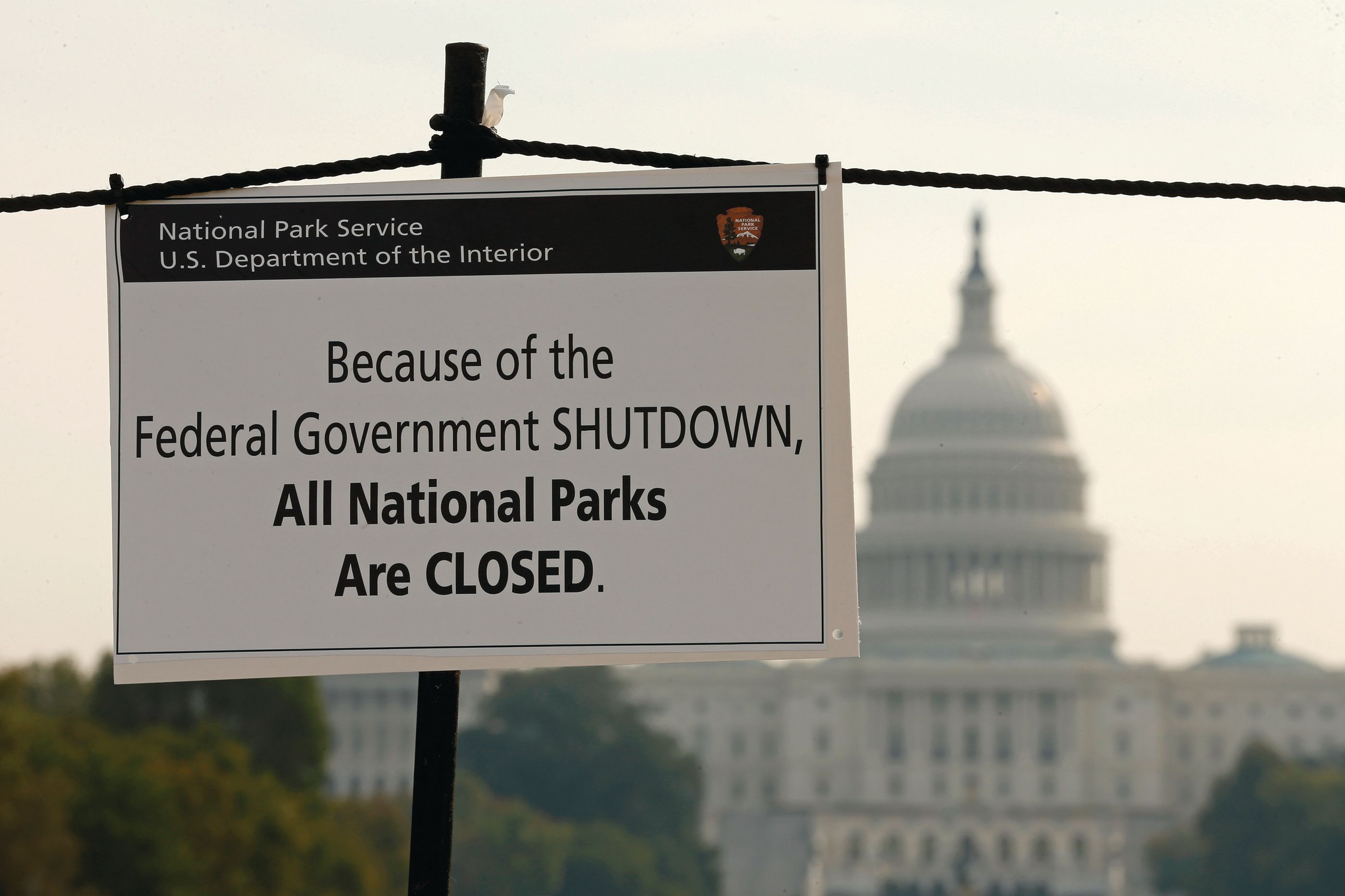 170825-government-shutdown-border-wall.jpg