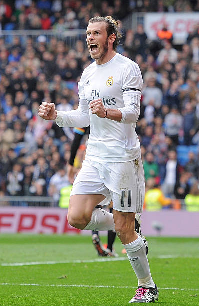 gareth-bale-of-real-madrid-celebrates-after-scoring-his-teams-2nd-picture-id502081262.jpeg