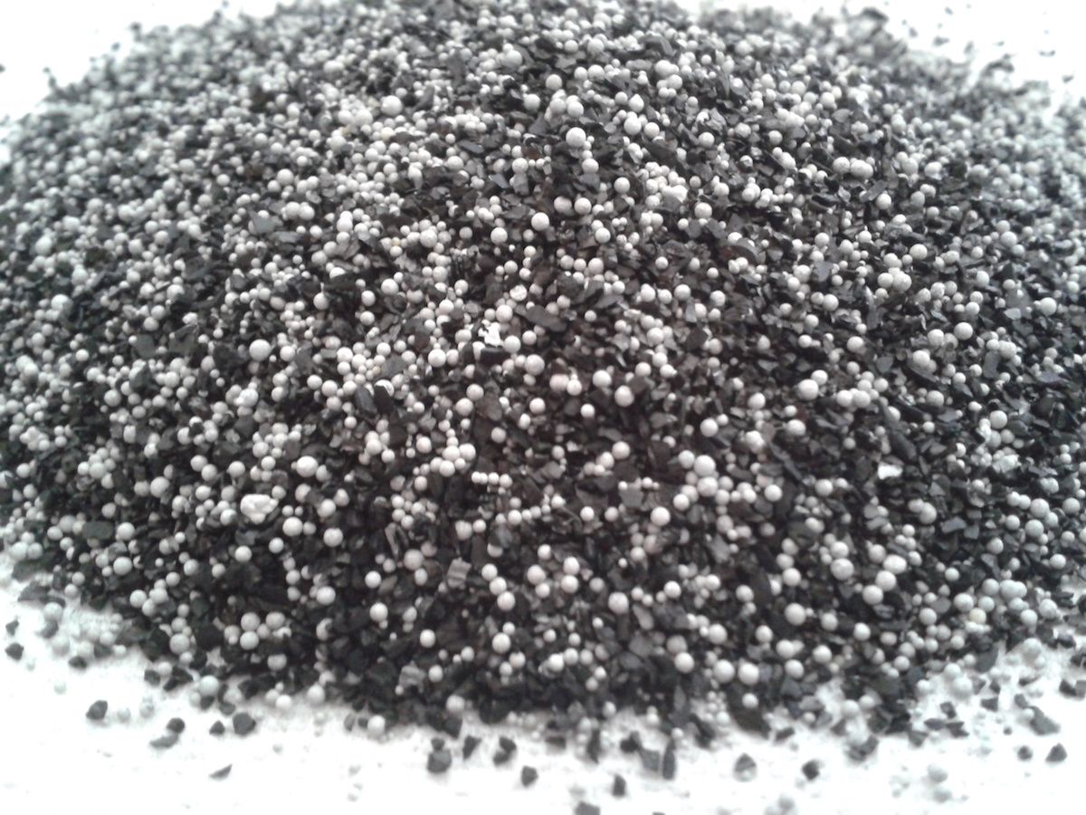Water_filter_contents.jpg