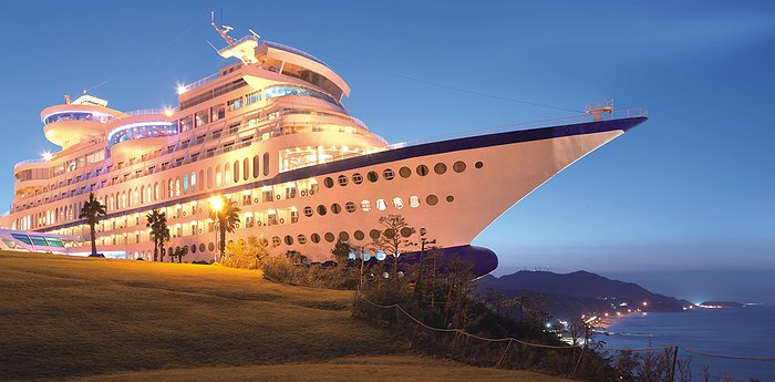 sun-cruise-resort.jpg.700x345_q85_box-0,131,1599,886_crop_detail.jpg