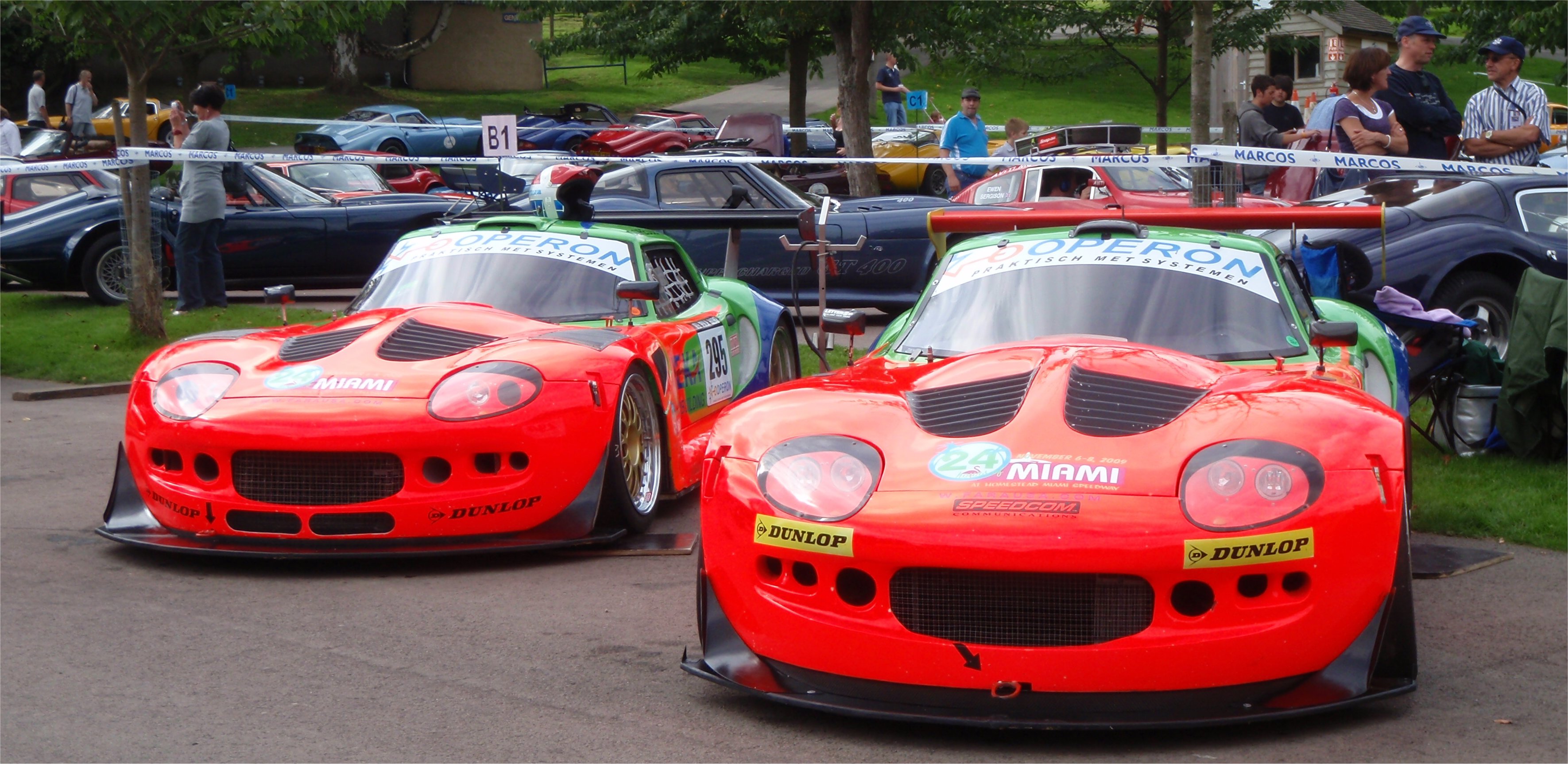 Two_Marcos_Mantis_Challenge_race_cars.jpg