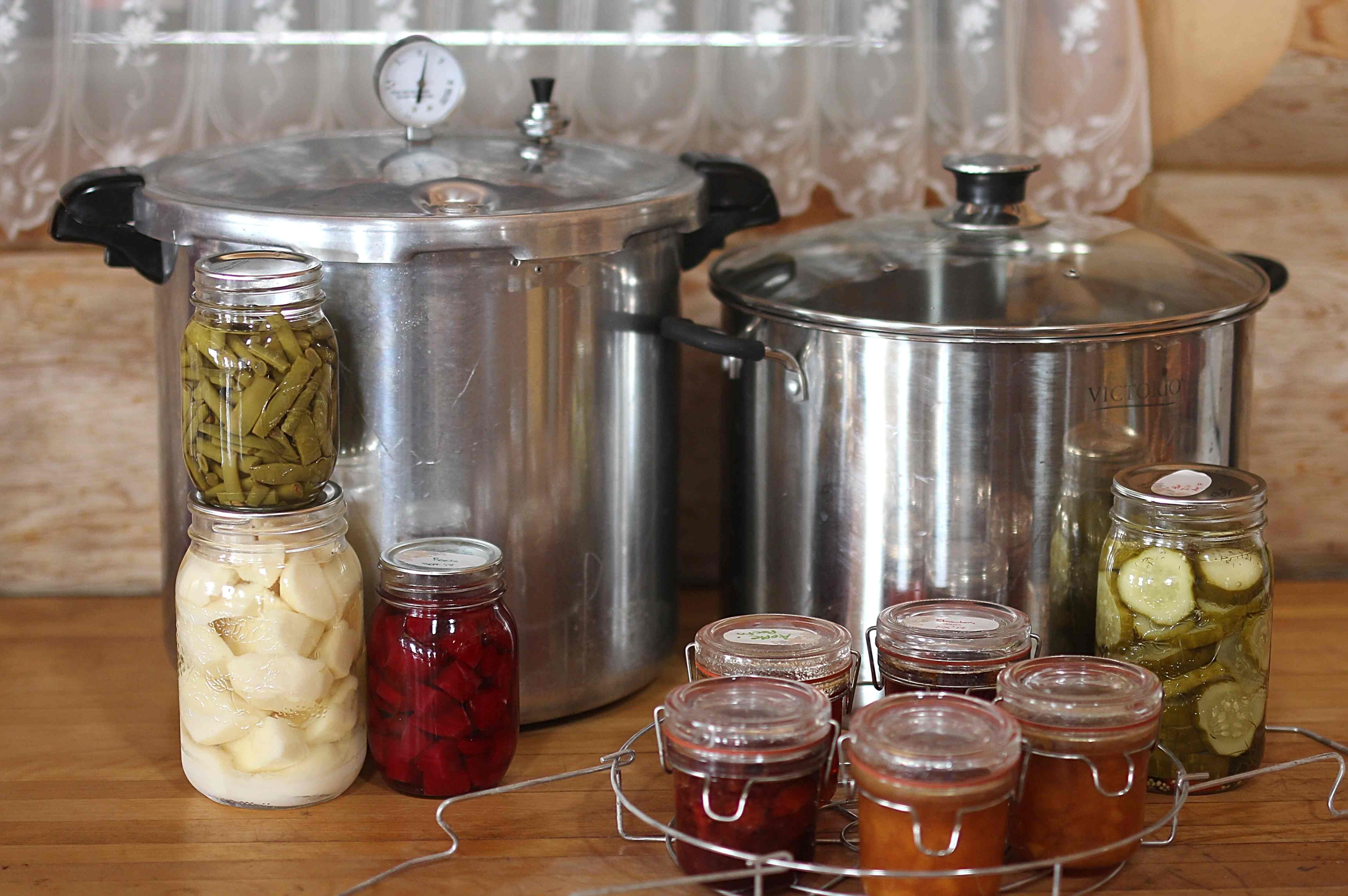 Unraveling the Mystery: Water Bath vs Pressure Canning - Homestead