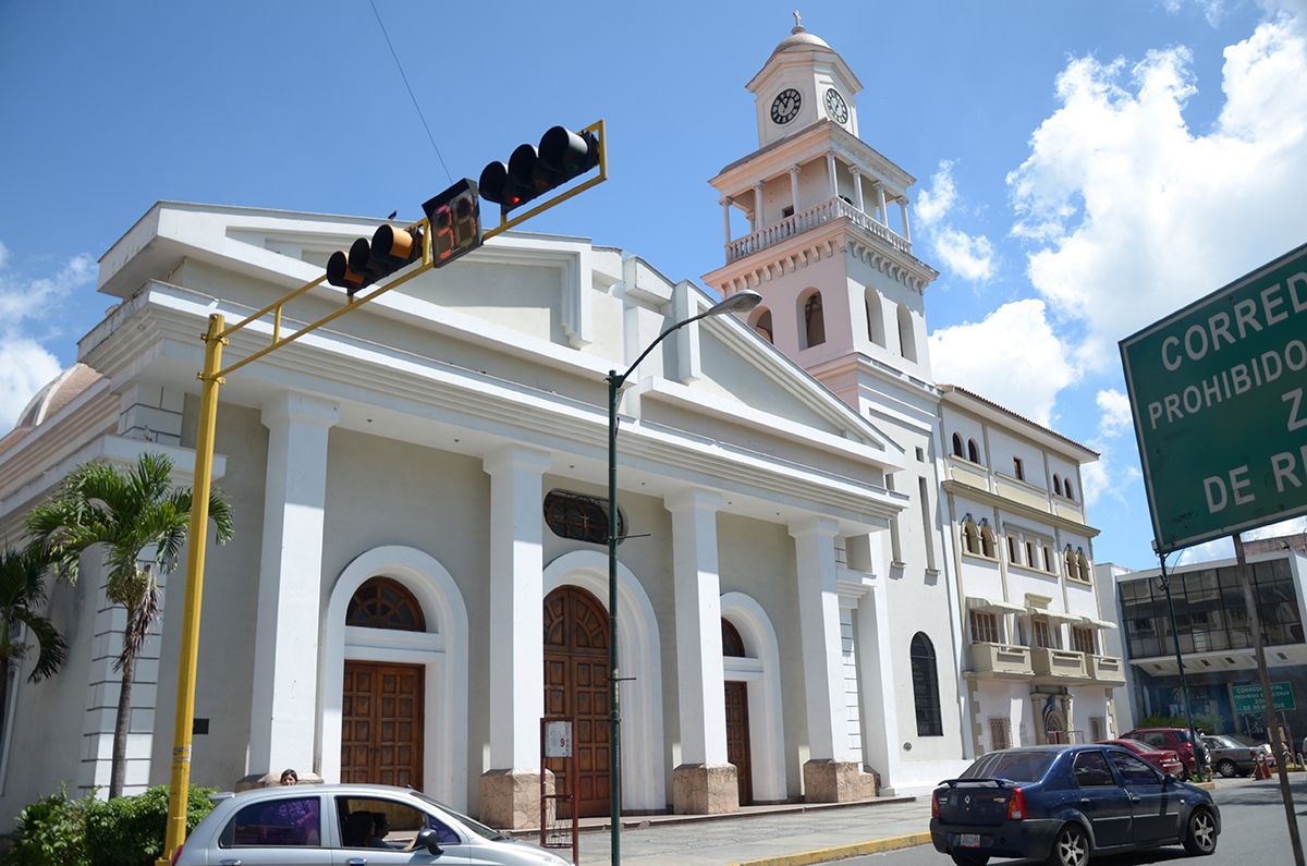 Catedral-de-Los-Teques-.jpg