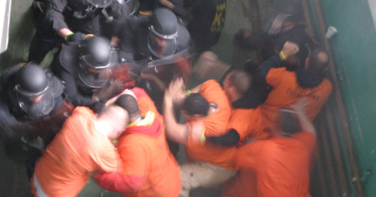 gilson-mock-prison2000_0.jpg