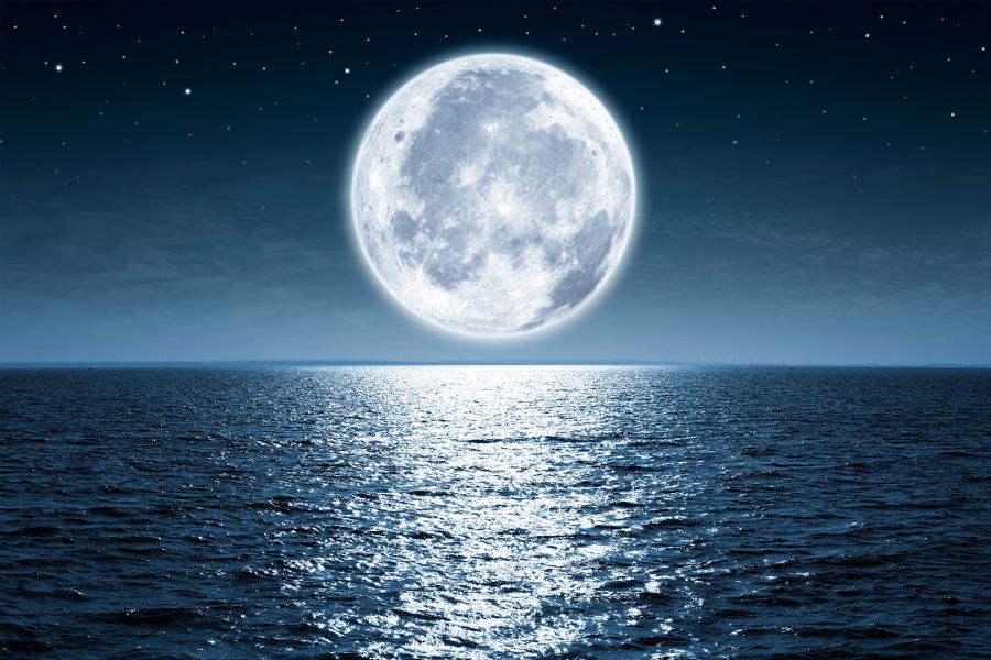 moon-over-the-ocean.jpg