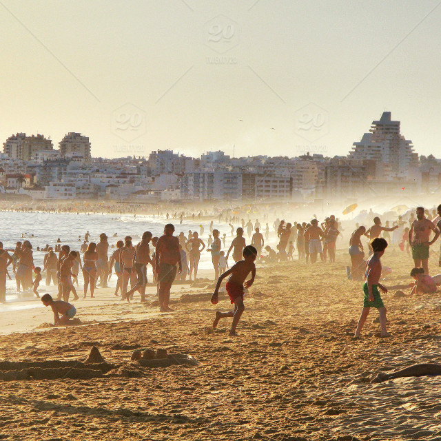 stock-photo-daytime-nature-outdoors-water-city-architecture-building-building-exterior-people-ig-521585641987723290_198927003.jpg